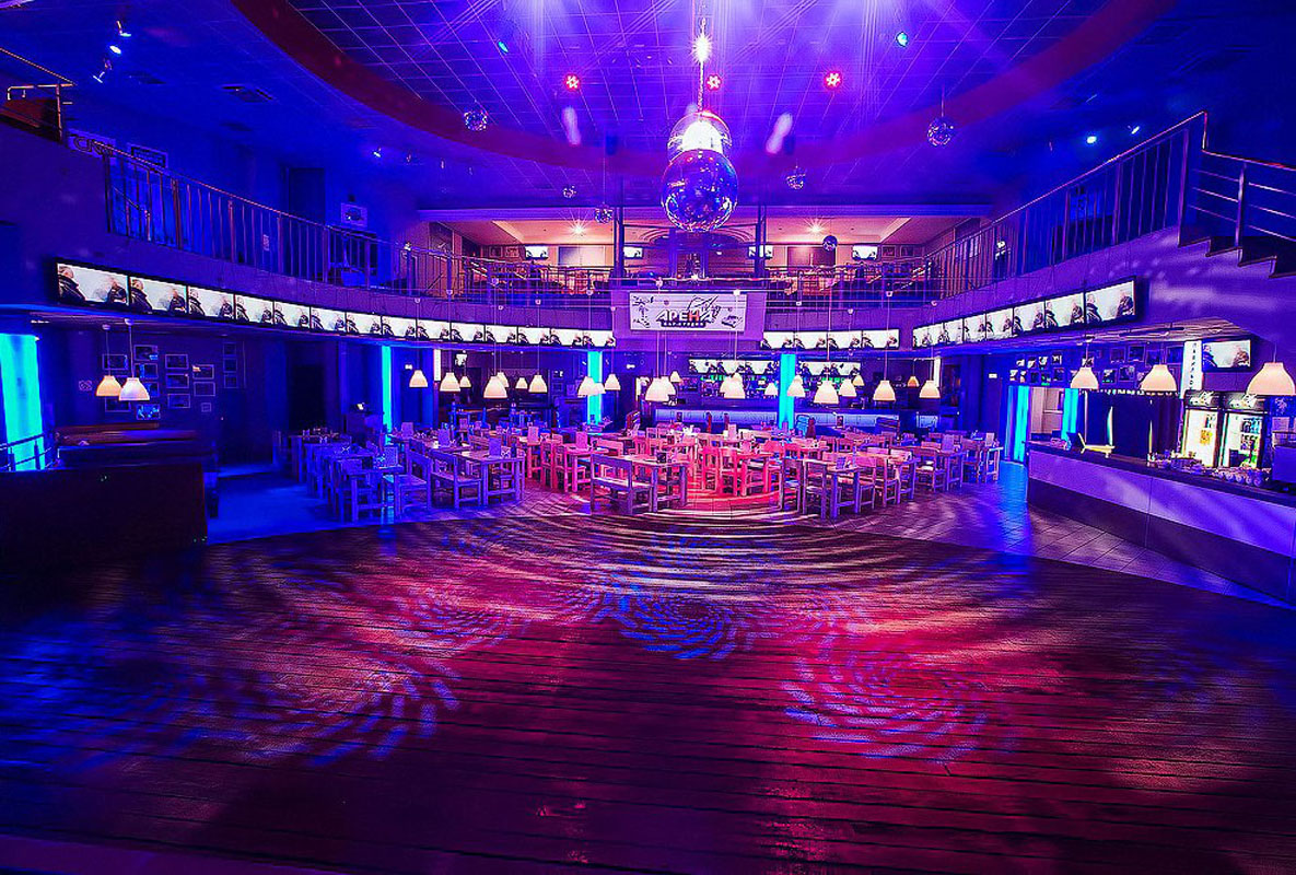 Основной зал — Бар-ресторан Опера