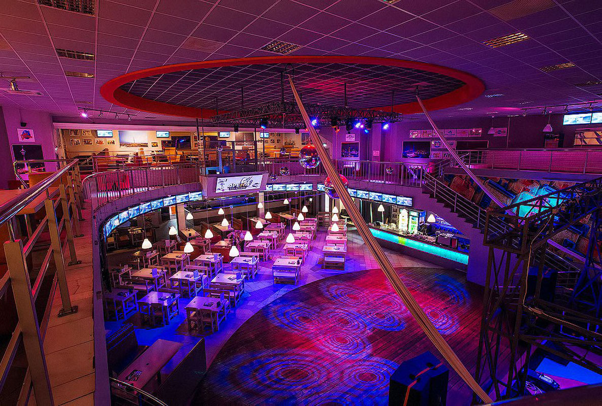 Основной зал — Бар-ресторан Опера