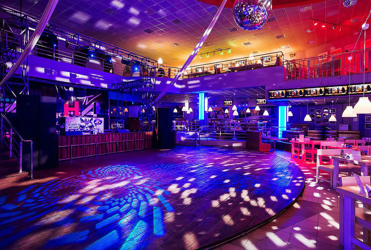 Основной зал — Бар-ресторан Опера