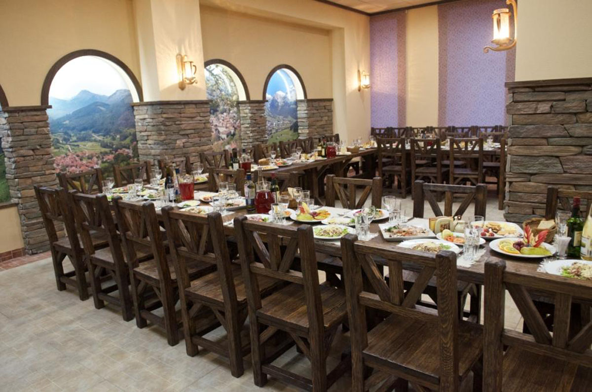 Основной зал — Bladbacher