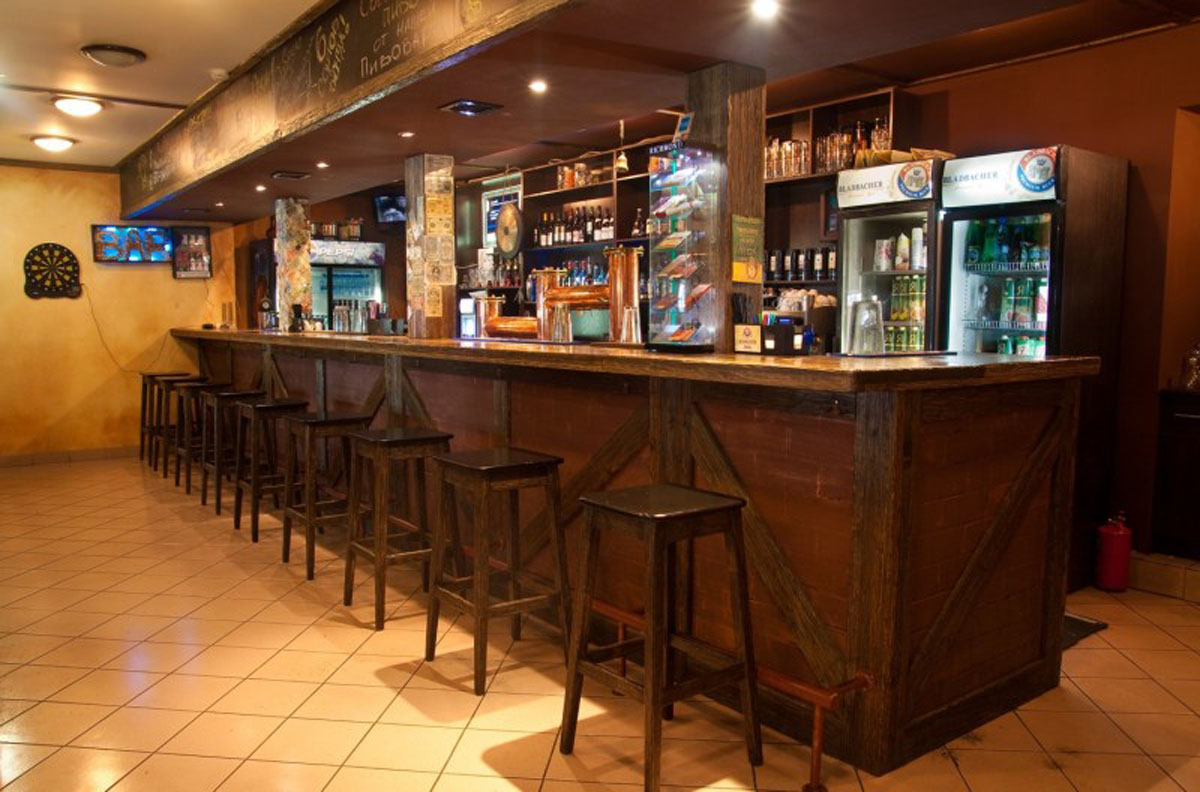 Основной зал — Bladbacher