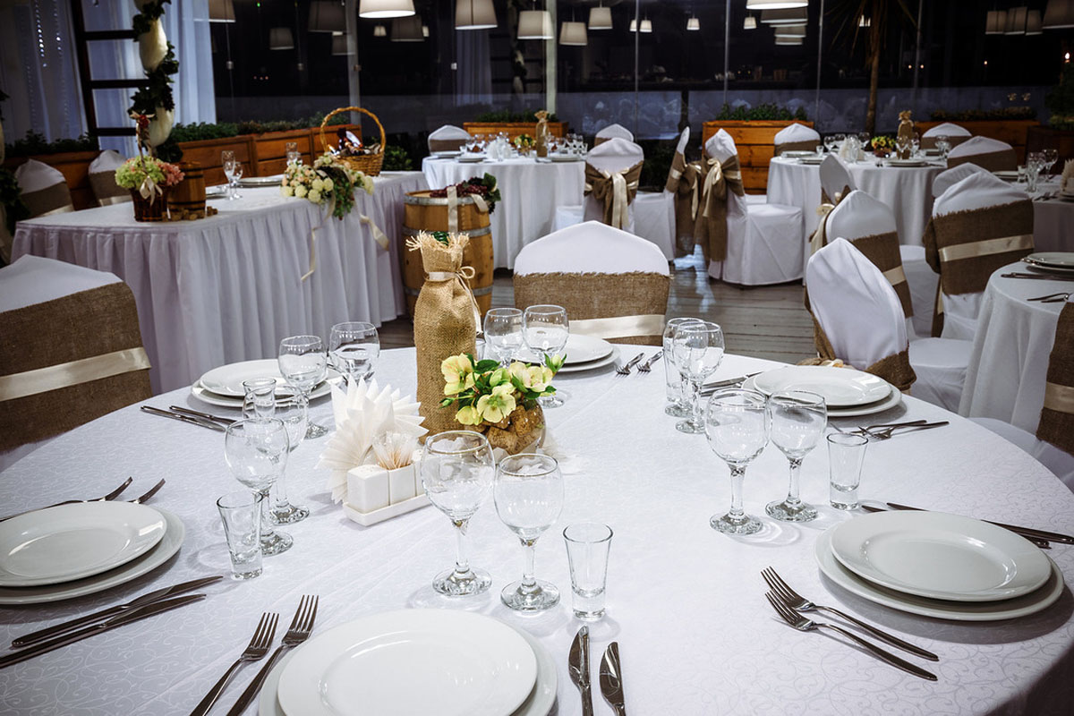 Основной зал — Кафе «Весёлое»