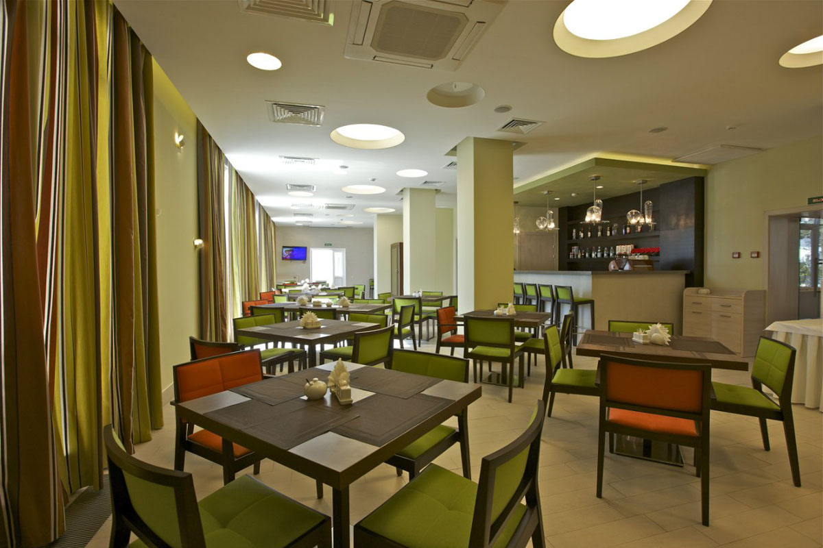 Основной зал — Sport Inn