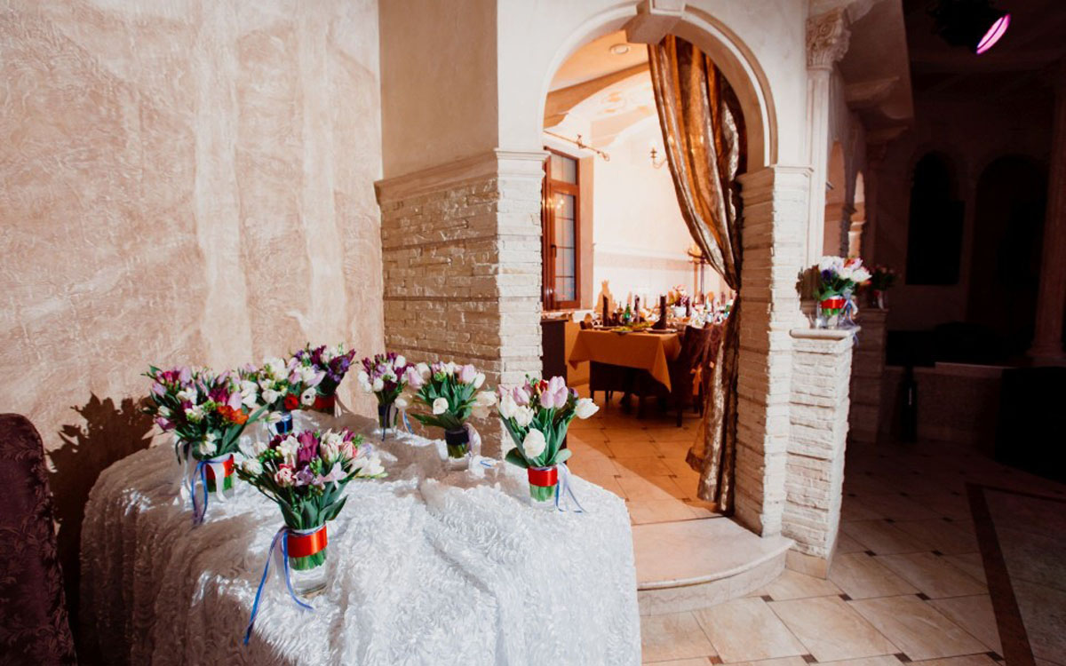 Зал на 100 человек — Ресторан Эвелина