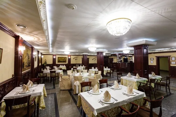 Main Hall — интерьер зала