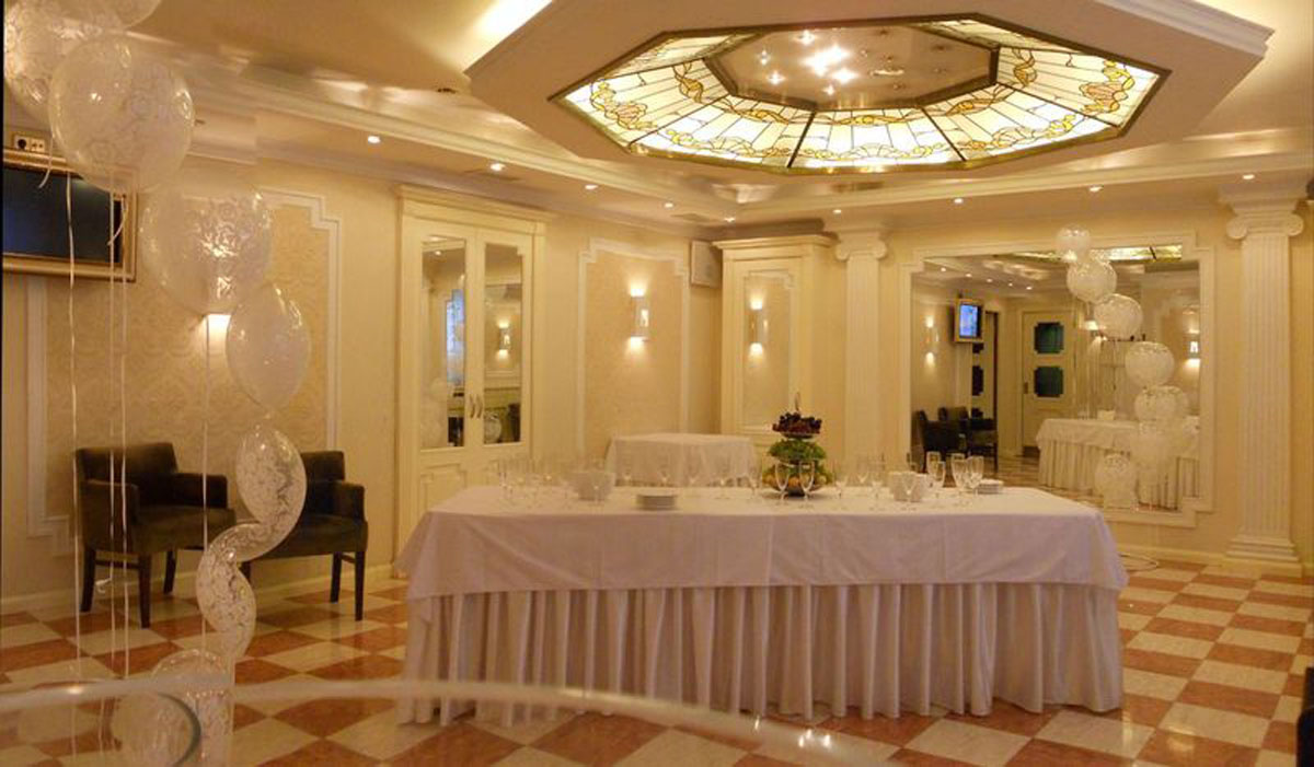 Зеркальный зал — Ресторан Питер