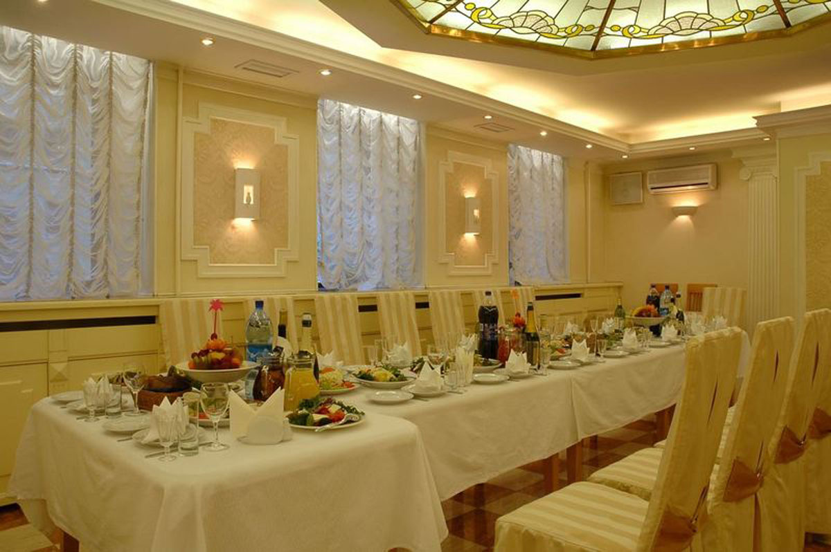 Зеркальный зал — Ресторан Питер