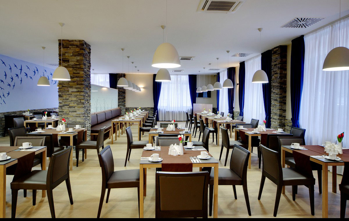 Branche Restaurant & Bar — Основной зал, фото банкетного зала