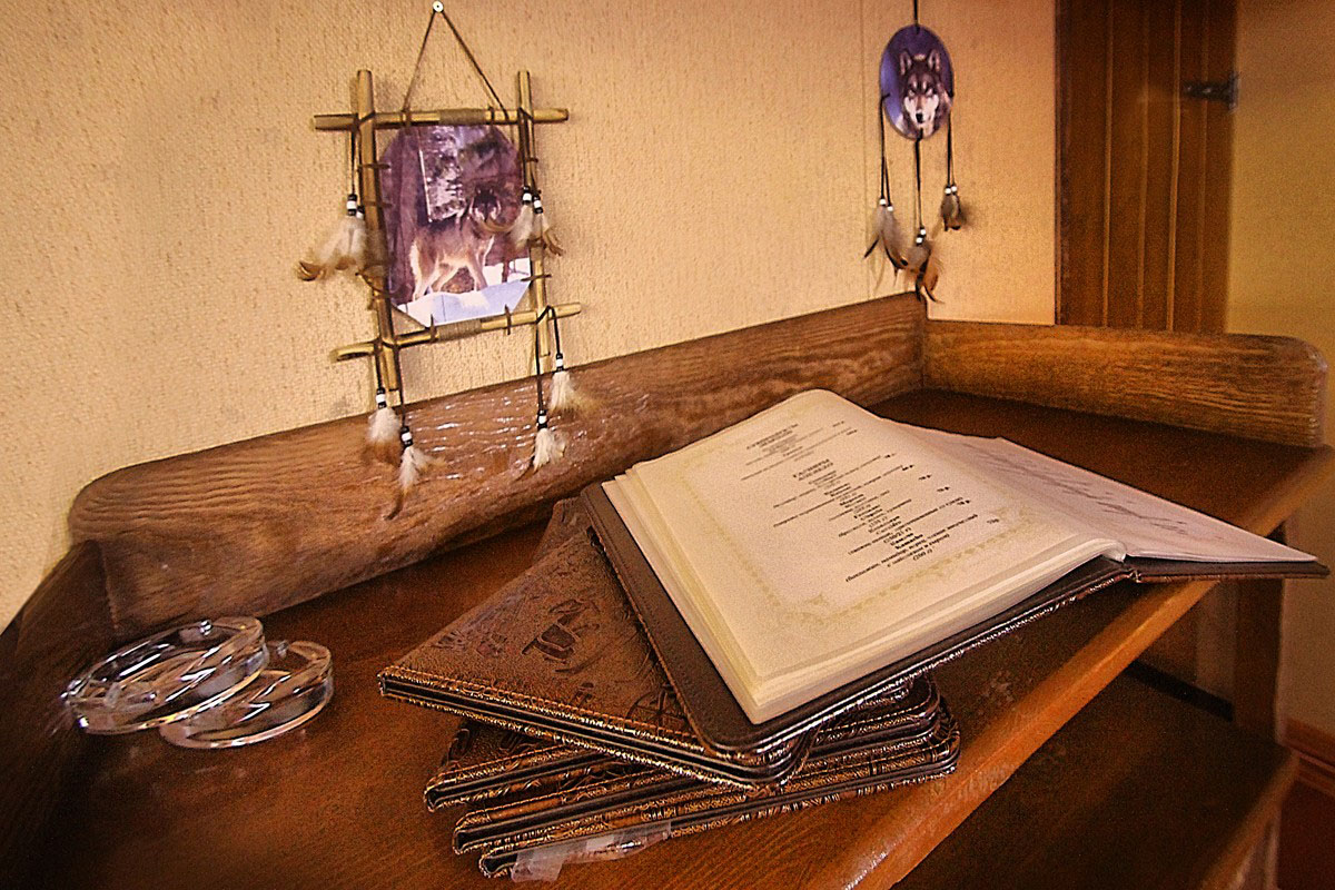 Основной зал — Бар Wolf