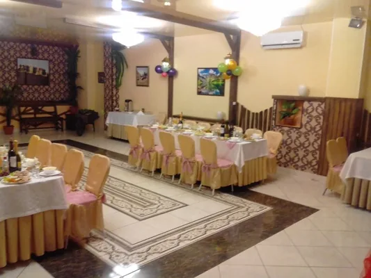 Основной зал