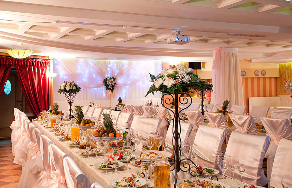 Банкетный зал — Парус