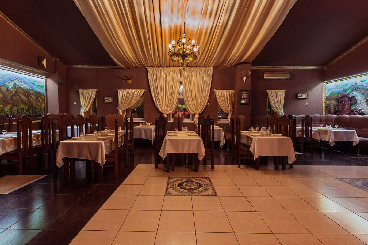 Основной зал — Клуб-ресторан Замок