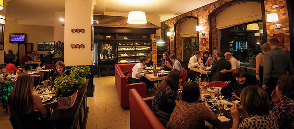 Основной зал — Cafe de Lafe