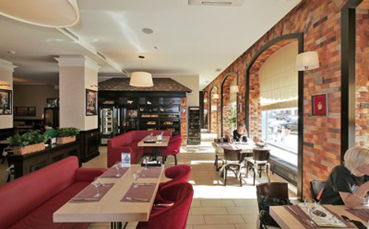 Основной зал — Cafe de Lafe