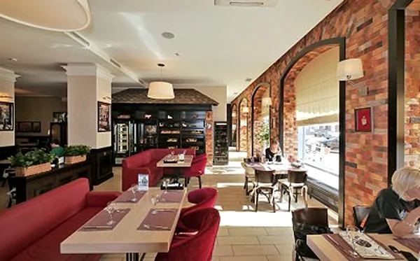 Cafe de Lafe, Основной зал — фото