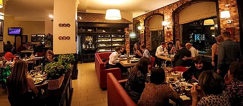 Основной зал — Cafe de Lafe