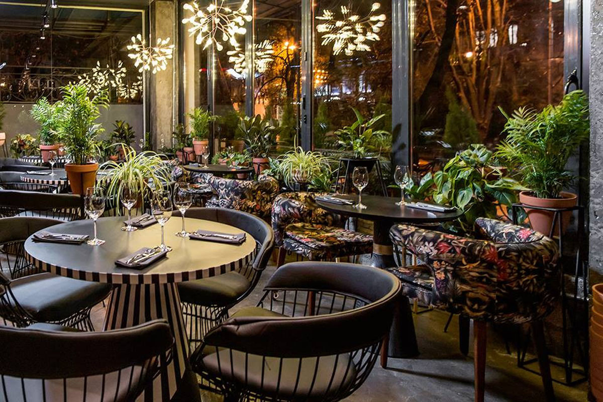 Основной зал — GROZA