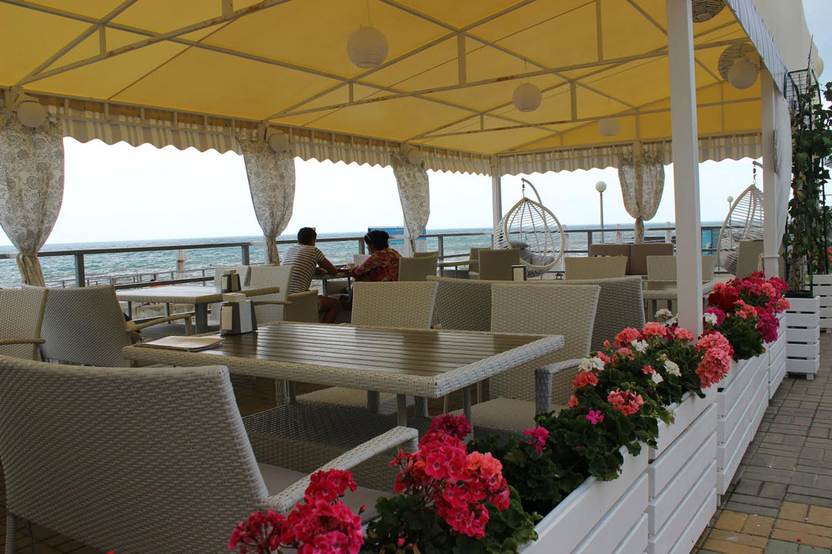 Основной зал — Кают-компания