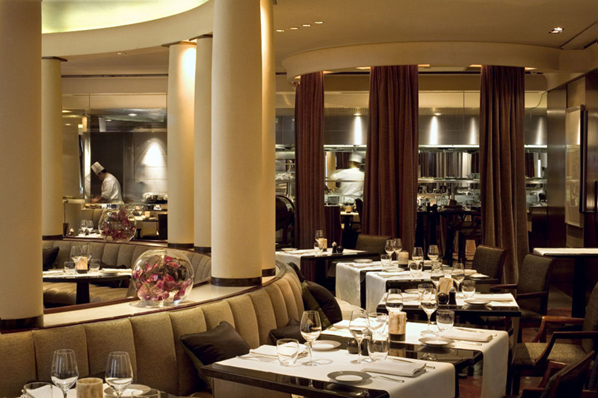 Основной зал — Кавказский ресторан Аджика