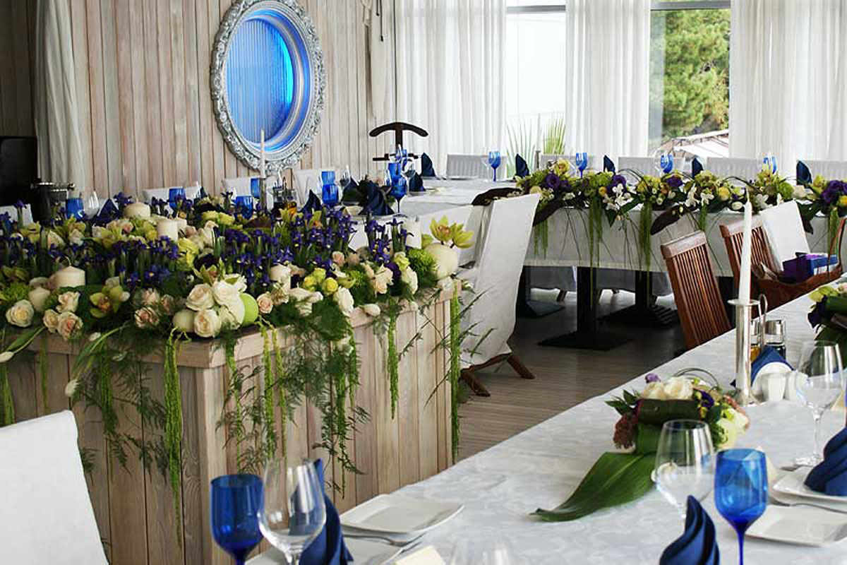 Основной зал — Синее море