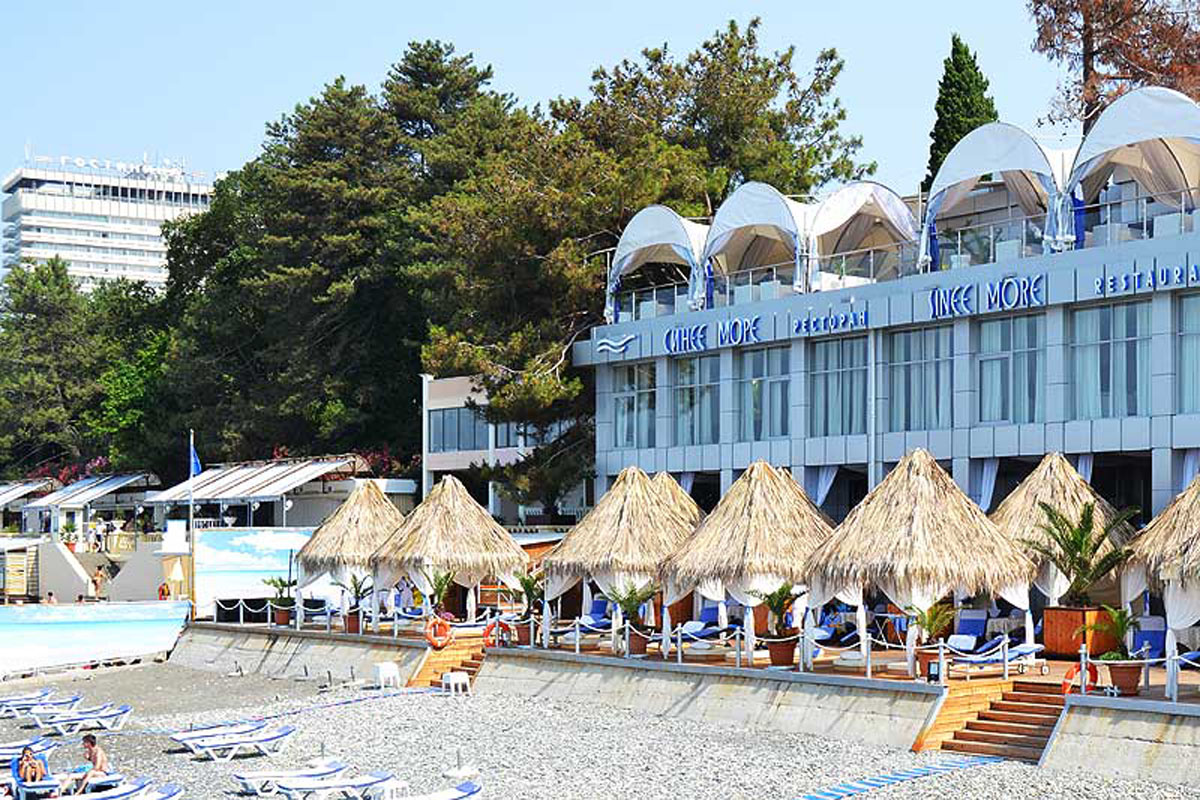 Основной зал — Синее море