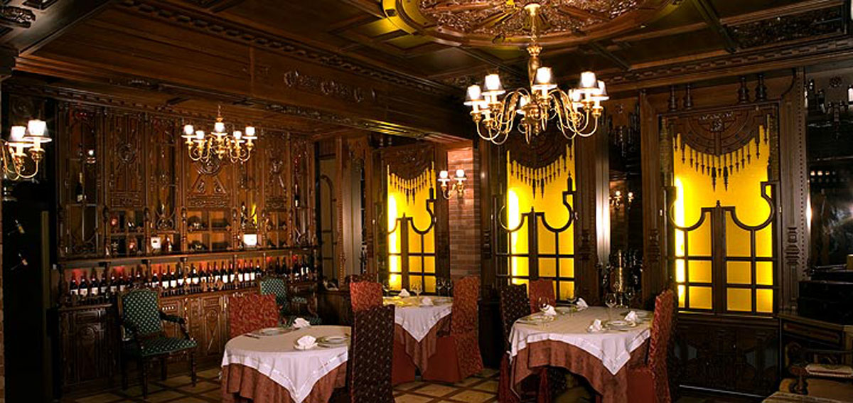 Основной зал — Ресторан Пенаты