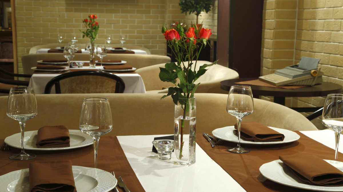 Большой — Арт-кафе Выставка