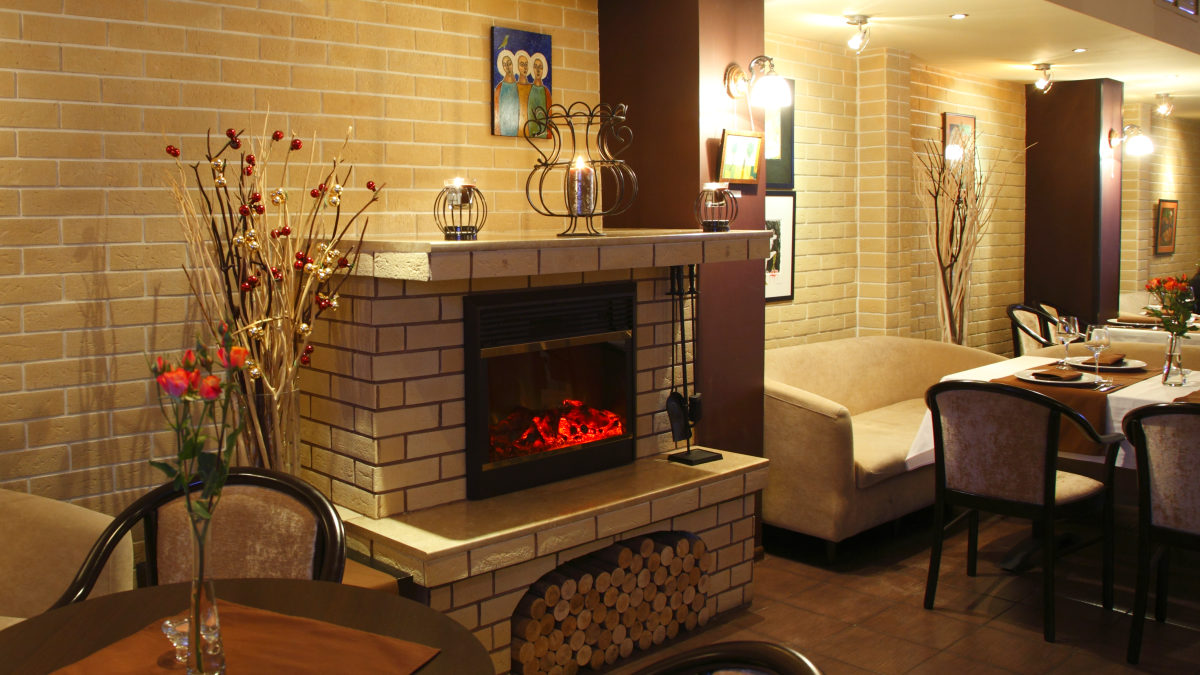 Большой — Арт-кафе Выставка