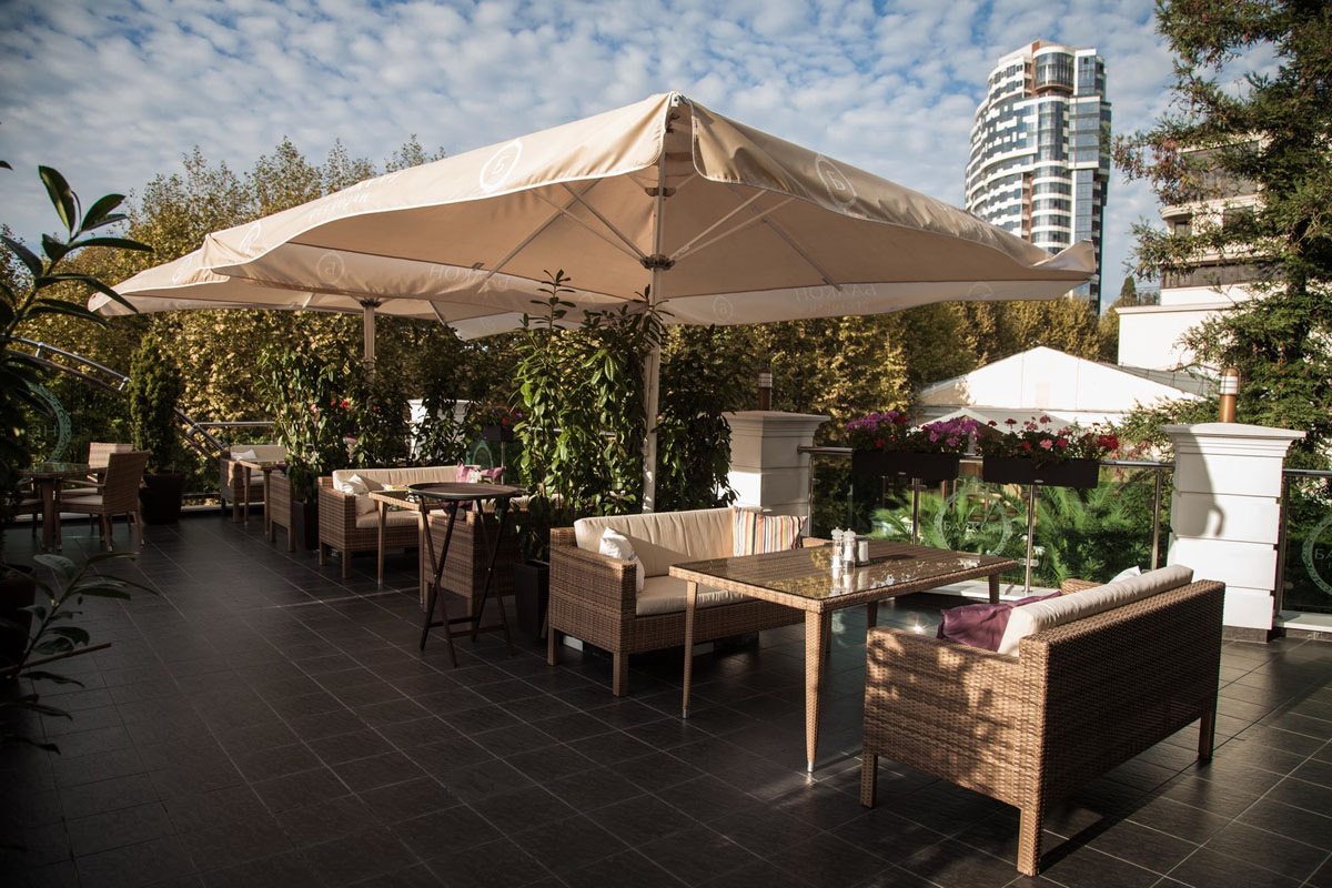 Основной зал — Балкон