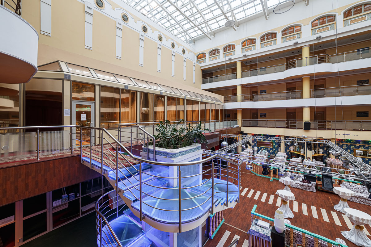 Зал Цветной бульвар — AZIMUT Отель Ярославль 4*