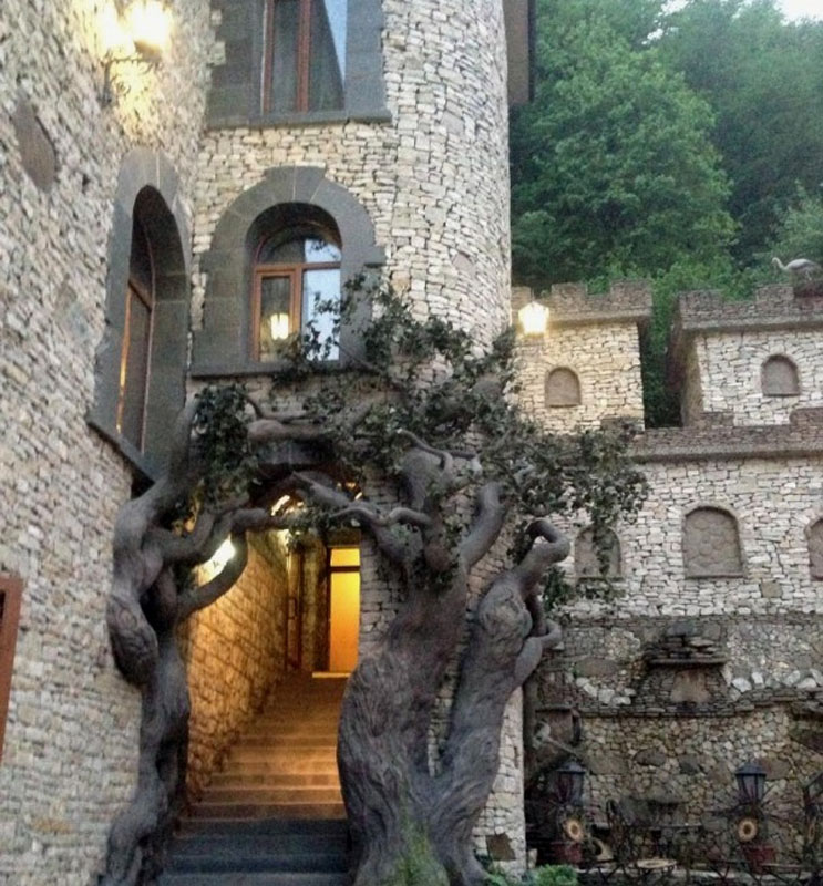 Основной зал — Амшенский двор