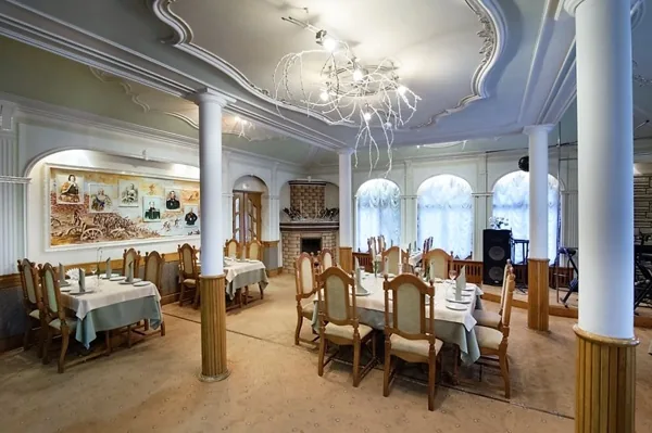 Основной зал