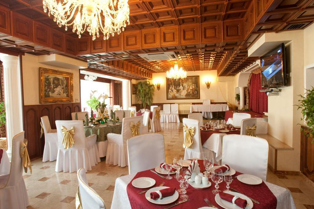 Основной зал — Ресторан Александр