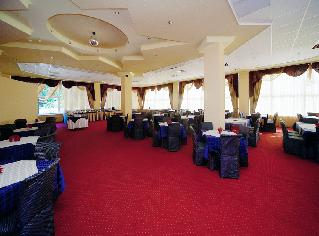 Основной зал — Бриз