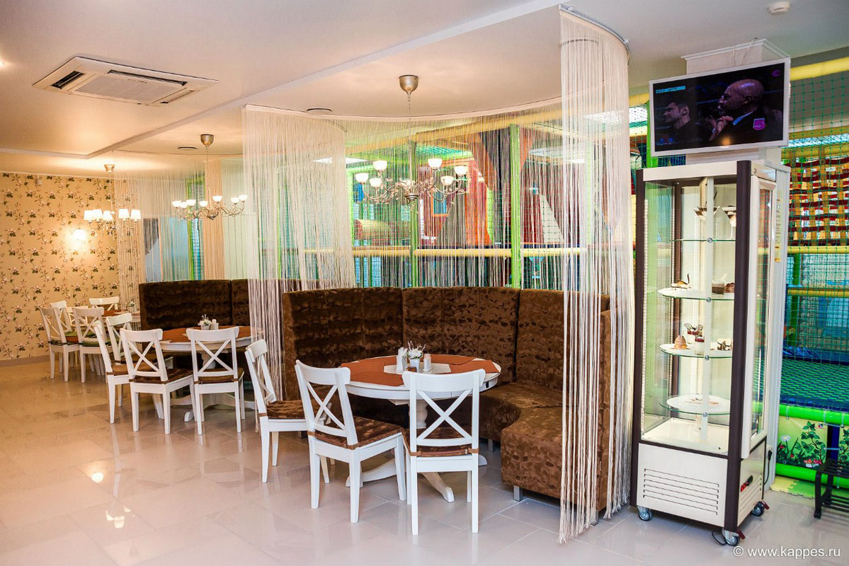 Основной зал — Семейное кафе Лукошко