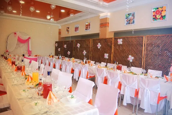 Основной зал — интерьер зала