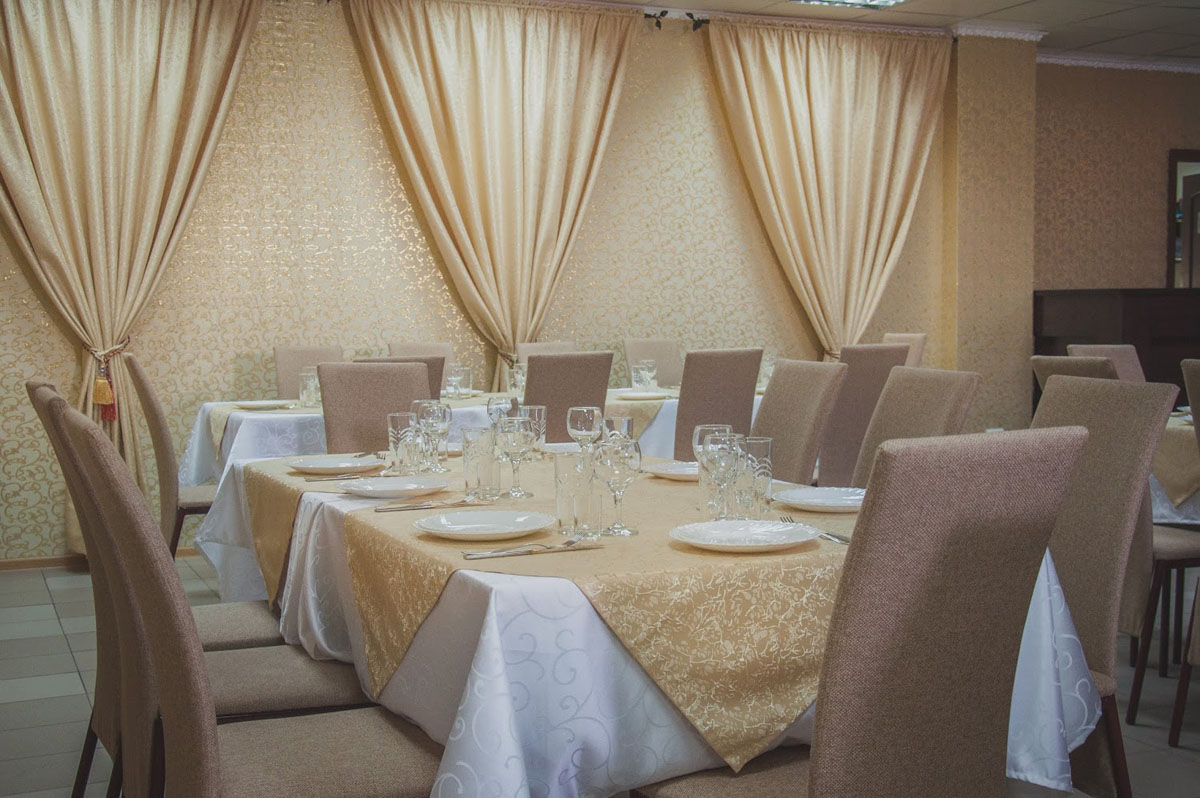 Основной зал — Караоке №1