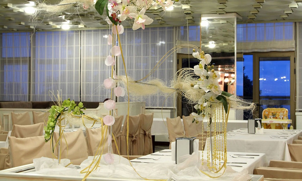 Основной зал