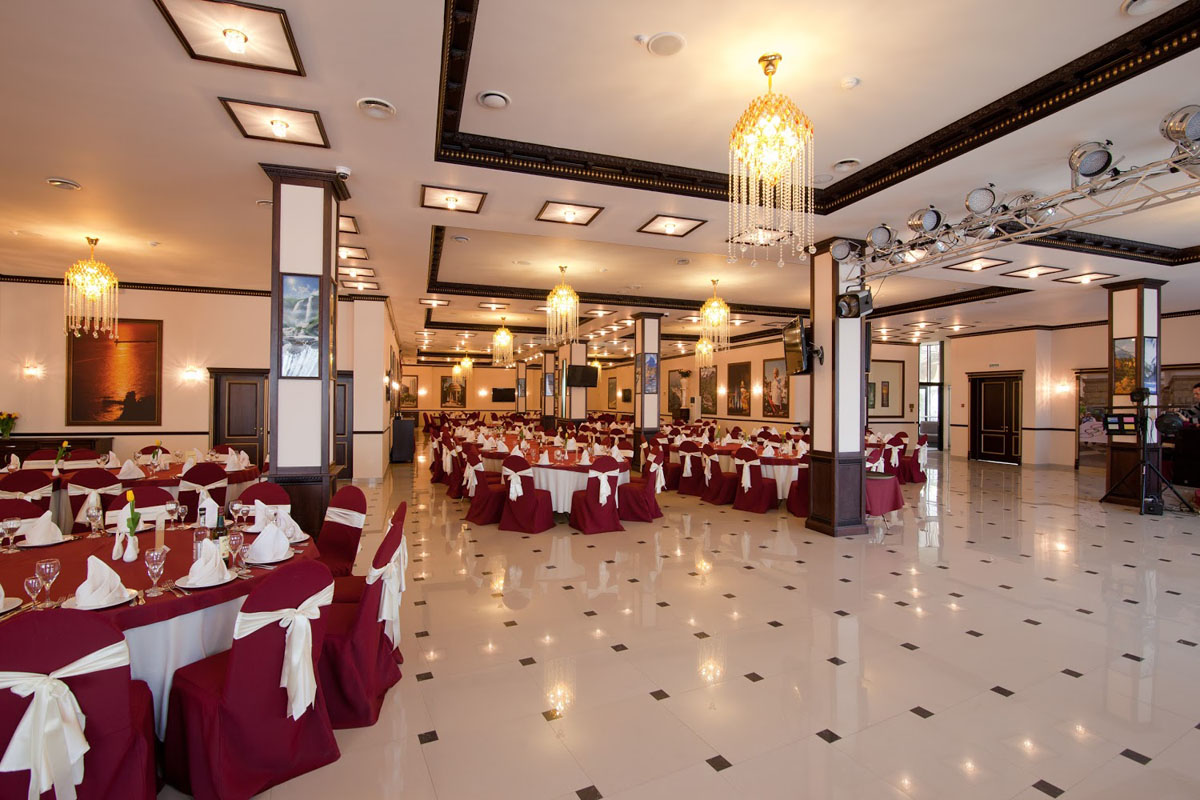 Зал на 400 человек