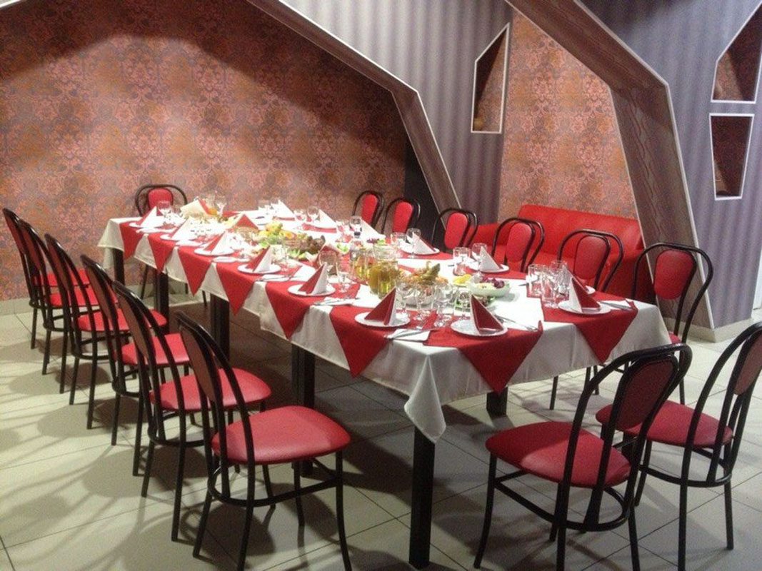 Основной зал — Кафе-ресторан Баклажан