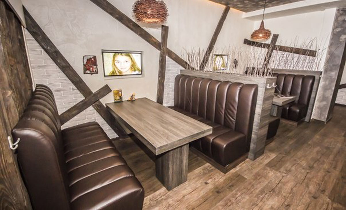 Основной зал — Кафе Гнездо