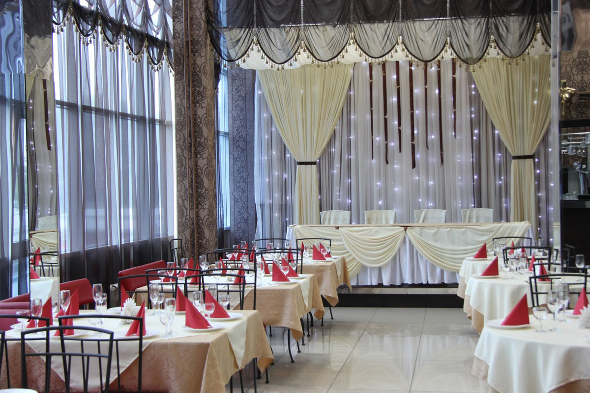 Банкетный зал — Кафе Roman'S