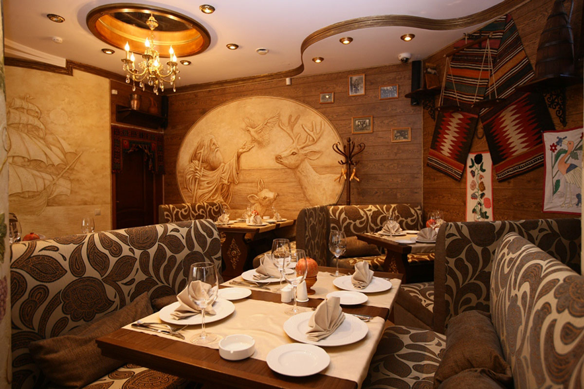 Основной зал — Ной