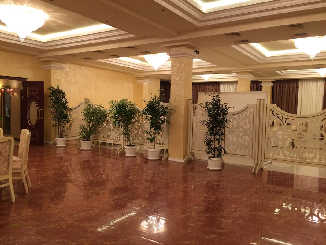 Основной зал — Дюшес