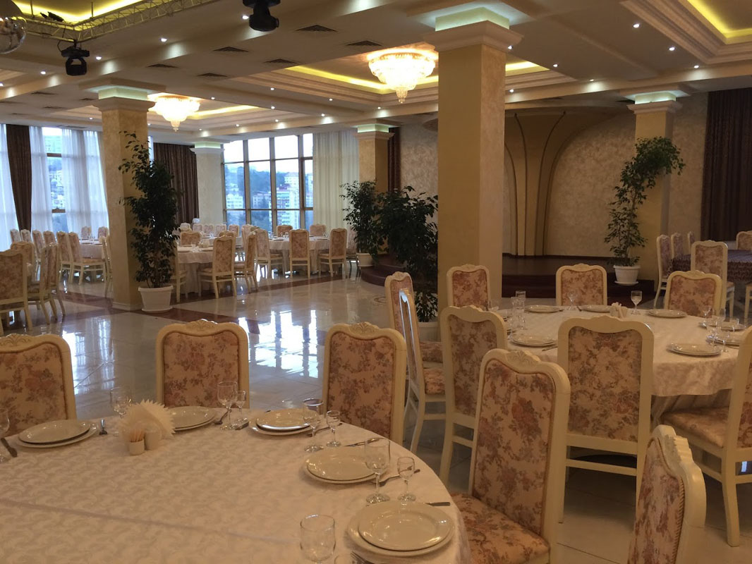 Основной зал — Дюшес