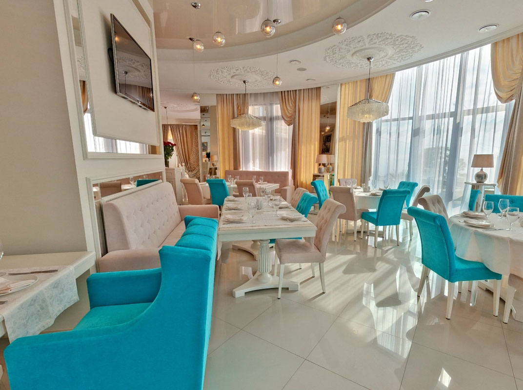 Основной зал