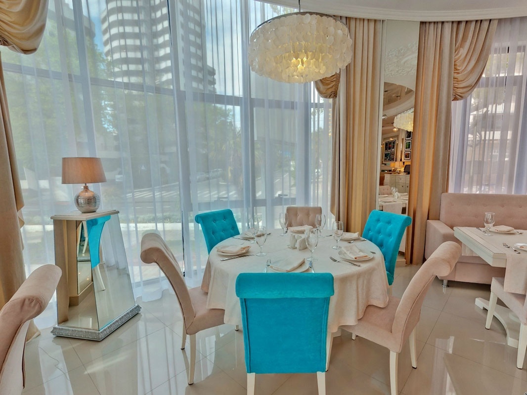 Основной зал — Гранат