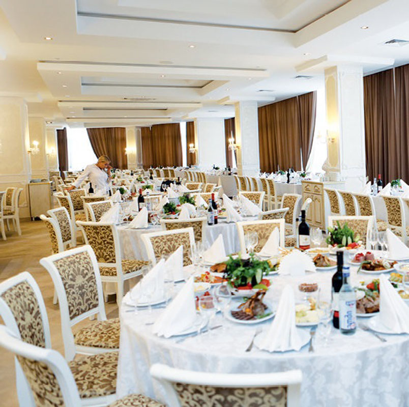 Зал на 450 человек