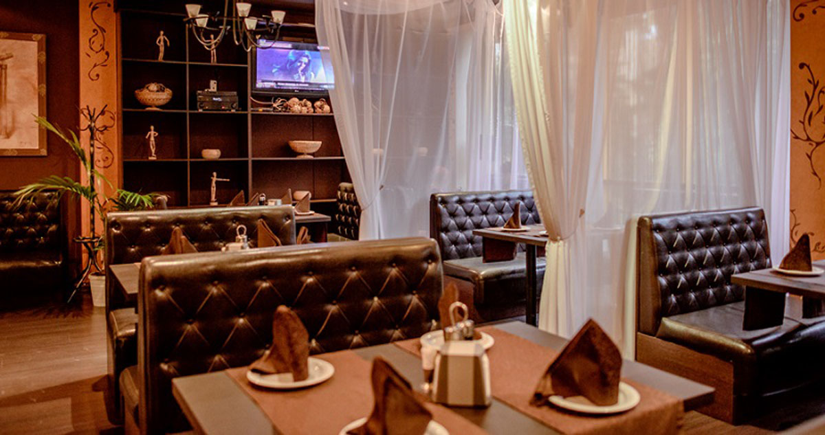 Основной зал — Маруся