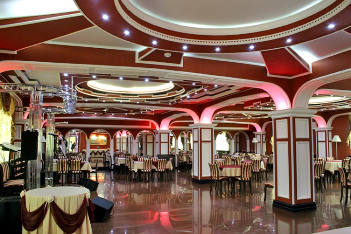 Основной зал